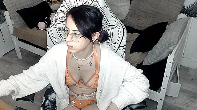 Snapshot of LisandreLaVenale chatting on 02-27-25, 10:20 LisandreLaVenale online show from 02-27-25, 10:20