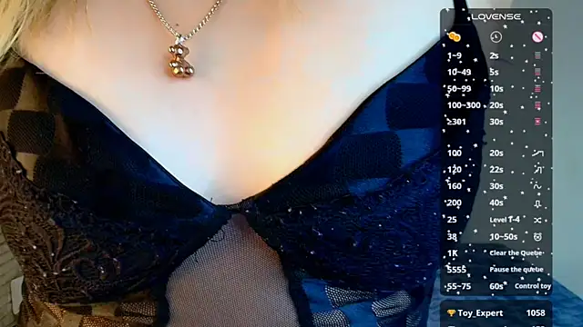 DahliaMoore online show from 01-04-25, 10:34