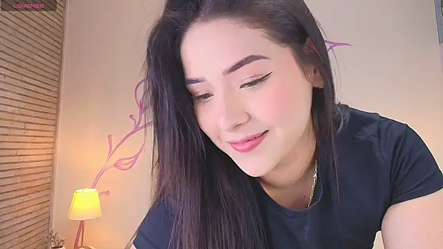 Snapshot of DahliaMoore chatting on 10-17-25, 08:33 DahliaMoore online show from 10-17-25, 08:33