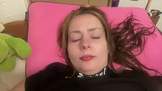 Snapshot of SkarlettRose96 chatting on 09-09-25, 06:57 SkarlettRose96 online show from 09-09-25, 06:57