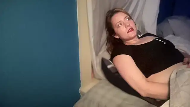 Snapshot of SkarlettRose96 chatting on 09-19-25, 07:21 SkarlettRose96 online show from 09-19-25, 07:21