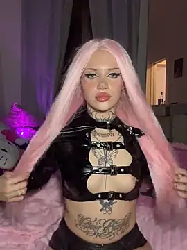 Snapshot of Julamayana chatting on 10-24-25, 08:49 Julamayana online show from 10-24-25, 08:49