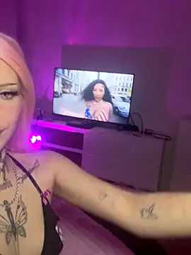 Snapshot of Julamayana chatting on 10-27-25, 06:23 Julamayana online show from 10-27-25, 06:23