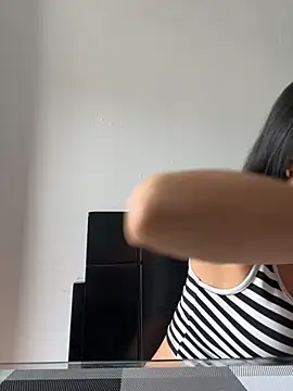 IssabellaLopez online show from 11-18-25, 04:33