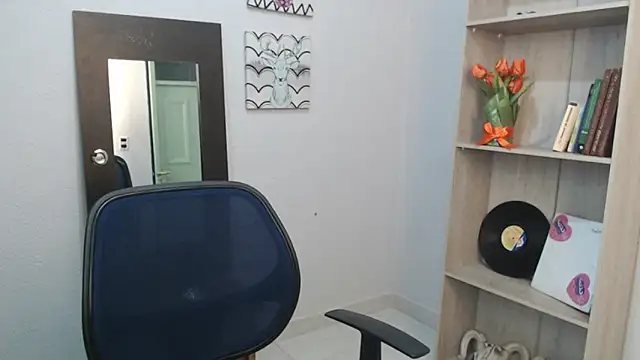 Jeam hot online show from 12-22-24, 08:03