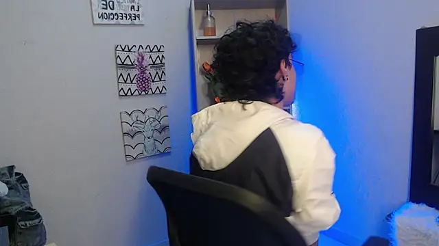 Jeam hot online show from 01-12-25, 01:32