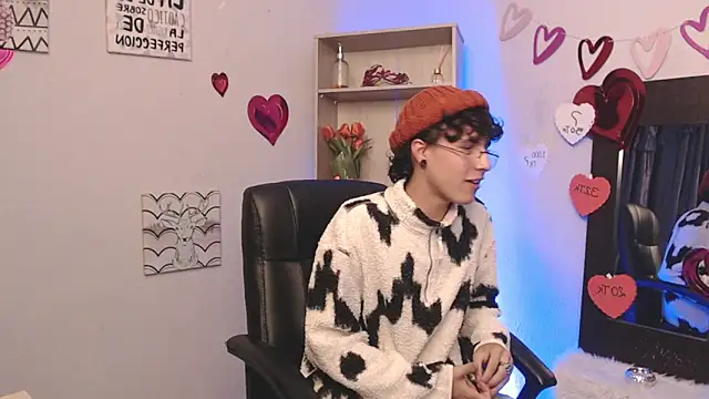 Jeam hot online show from 03-04-25, 08:49