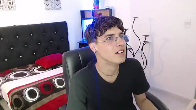 Jeam hot online show from 10-16-25, 09:49