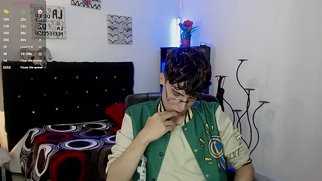 Jeam hot online show from 10-20-25, 09:26