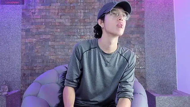 manu vera online show from 01-04-25, 07:44