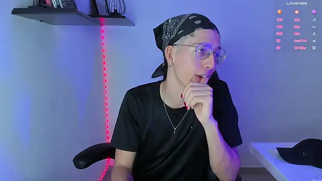 manu vera online show from 01-12-25, 07:42