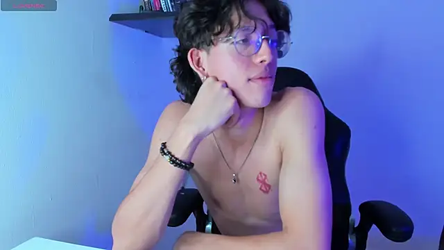 manu vera online show from 01-24-25, 01:35