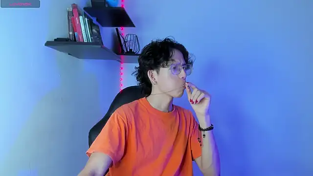 manu vera online show from 02-10-25, 07:28