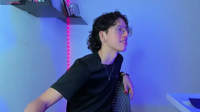 manu vera online show from 02-12-25, 07:35