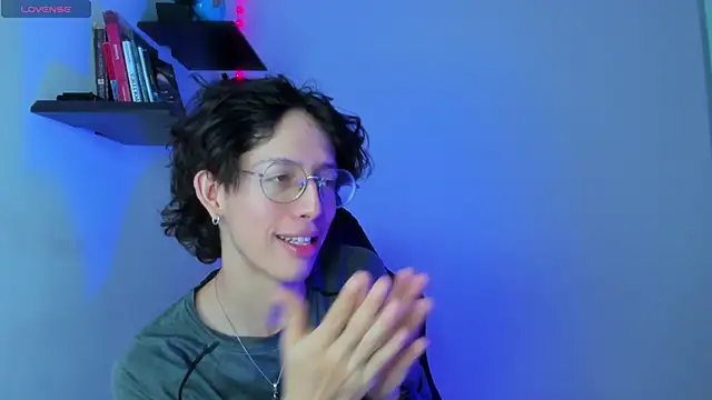 manu vera online show from 02-15-25, 08:22