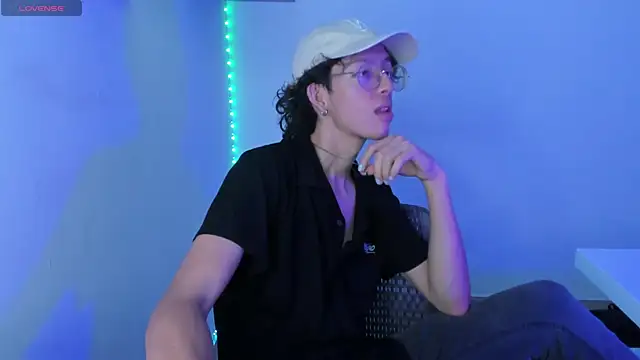 manu vera online show from 02-26-25, 07:38