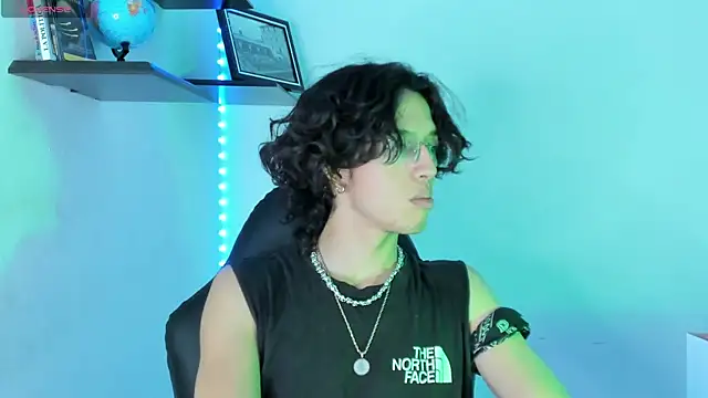 manu vera online show from 10-24-25, 03:03