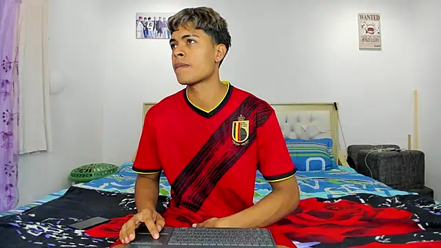 Snapshot of dafnezahiraa_ chatting on 01-04-25, 03:07 dafnezahiraa online show from 01-04-25, 03:07