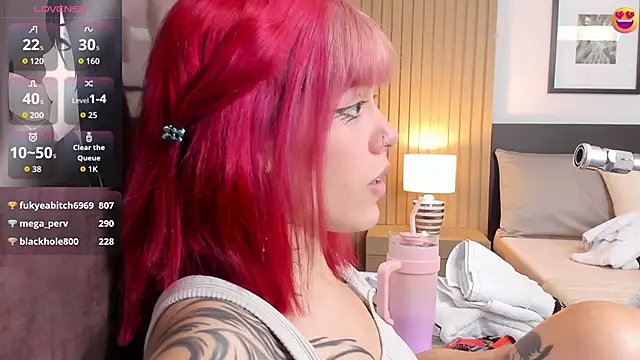 sofia shadow online show from 10-12-25, 04:11