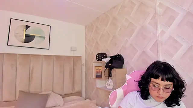 Haru Bonny online show from 01-15-26, 07:39