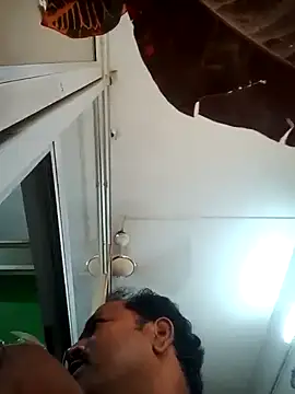 Snapshot of SSmadhu chatting on 10-15-25, 07:41 SSmadhu online show from 10-15-25, 07:41