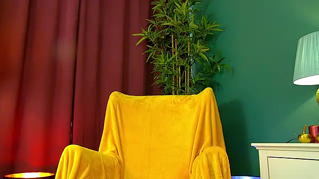 Foxxxy MILF online show from 03-10-25, 08:15