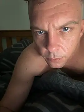 Snapshot of aus_guy93 chatting on 05-09-26, 05:29 aus guy93 online show from 05-09-26, 05:29