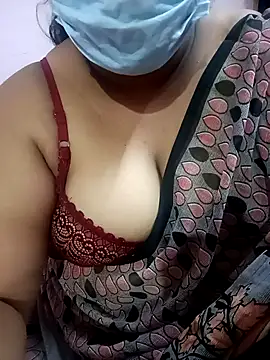 Snapshot of maadhangi chatting on 10-27-25, 06:01 maadhangi online show from 10-27-25, 06:01
