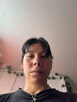 Snapshot of EemaHaruki chatting on 04-15-26, 06:04 EemaHaruki online show from 04-15-26, 06:04