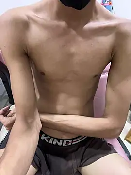 Snapshot of kingcock010 chatting on 12-22-24, 12:39 kingcock010 online show from 12-22-24, 12:39