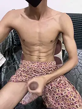 Snapshot of kingcock010 chatting on 02-06-25, 08:02 kingcock010 online show from 02-06-25, 08:02