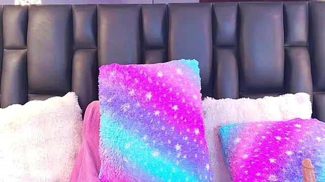 AlliciaKim online show from 02-03-25, 10:11