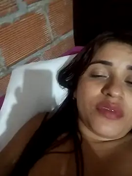 Snapshot of perlita05 chatting on 01-25-25, 08:10 perlita05 online show from 01-25-25, 08:10