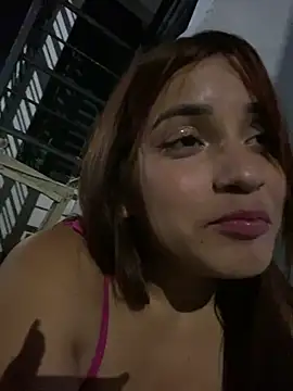 Snapshot of perlita05 chatting on 02-04-25, 02:39 perlita05 online show from 02-04-25, 02:39