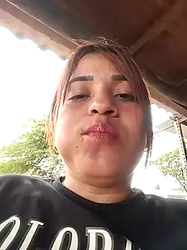 Snapshot of perlita05 chatting on 02-15-25, 09:15 perlita05 online show from 02-15-25, 09:15