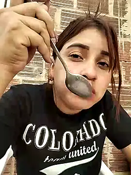 Snapshot of perlita05 chatting on 03-12-25, 05:49 perlita05 online show from 03-12-25, 05:49