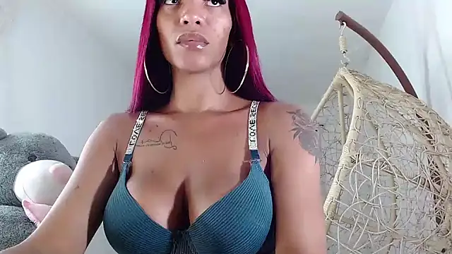 ebonyhotcats90 online show from 09-15-25, 10:43