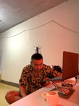 Snapshot of ShaoZian_1 chatting on 10-08-25, 03:37 ShaoZian 1 online show from 10-08-25, 03:37