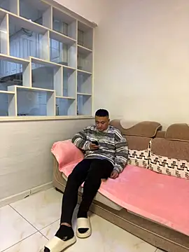 Snapshot of ShaoZian_1 chatting on 10-10-25, 09:52 ShaoZian 1 online show from 10-10-25, 09:52