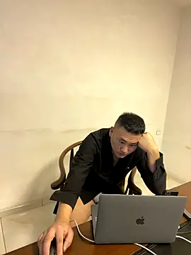 Snapshot of ShaoZian_1 chatting on 10-18-25, 01:56 ShaoZian 1 online show from 10-18-25, 01:56