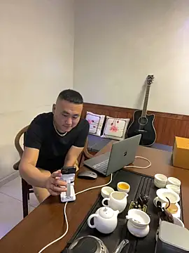 Snapshot of ShaoZian_1 chatting on 11-02-25, 04:42 ShaoZian 1 online show from 11-02-25, 04:42