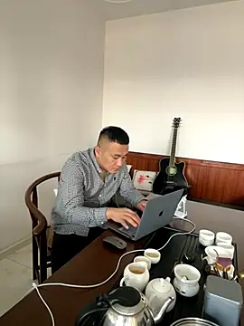 Snapshot of ShaoZian_1 chatting on 11-06-25, 06:25 ShaoZian 1 online show from 11-06-25, 06:25