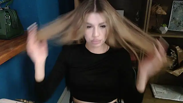 Snapshot of Your_Jessy chatting on 03-07-25, 02:12 Your Jessy online show from 03-07-25, 02:12
