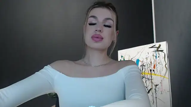 Snapshot of Your_Jessy chatting on 09-13-25, 01:44 Your Jessy online show from 09-13-25, 01:44
