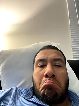 elamante03 online show from 09-10-25, 04:01