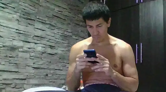 Snapshot of Sexylatin64 chatting on 02-06-25, 02:33 Sexylatin64 online show from 02-06-25, 02:33