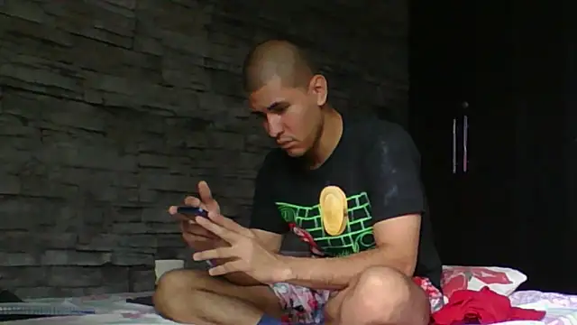 Snapshot of Sexylatin64 chatting on 02-13-26, 03:08 Sexylatin64 online show from 02-13-26, 03:08