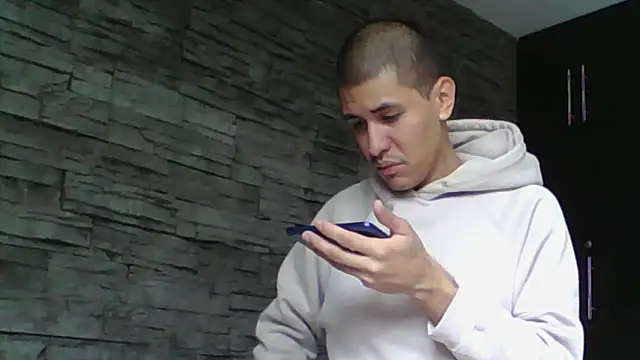 Sexylatin64 online show from 06-10-26, 03:22