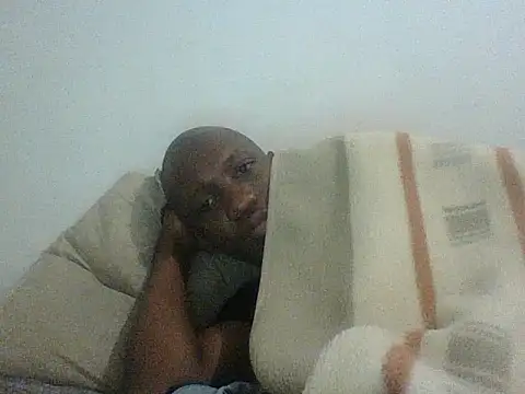 Snapshot of jabu111 chatting on 09-12-25, 02:44 jabu111 online show from 09-12-25, 02:44