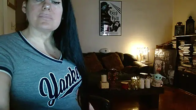 Snapshot of mandaloriangirls chatting on 02-12-26, 07:53 mandaloriangirls online show from 02-12-26, 07:53